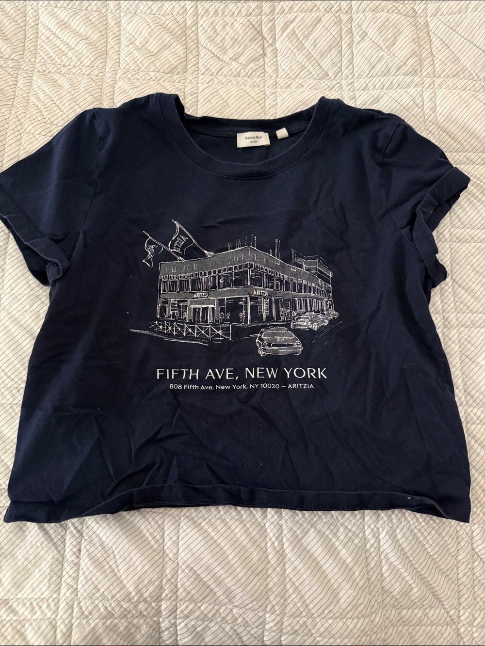 Aritzia Navy Graphic 'Fifth Ave, New York' Short Sleeve Tee